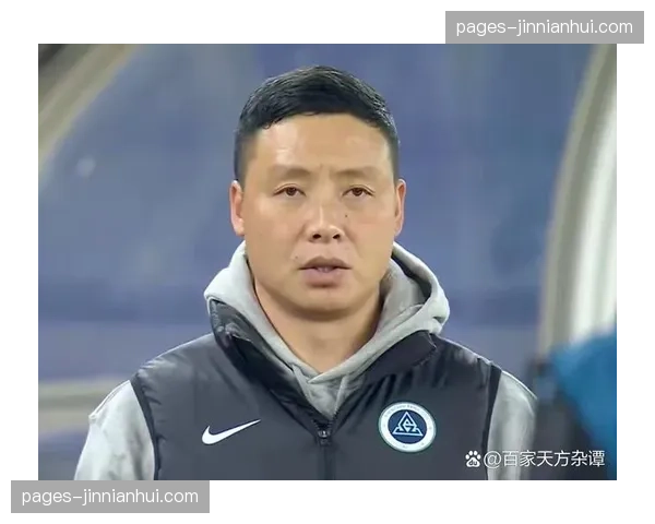 陈涛深圳新鹏城打造低位防守加快速反击 周定洋戴伟浚组织